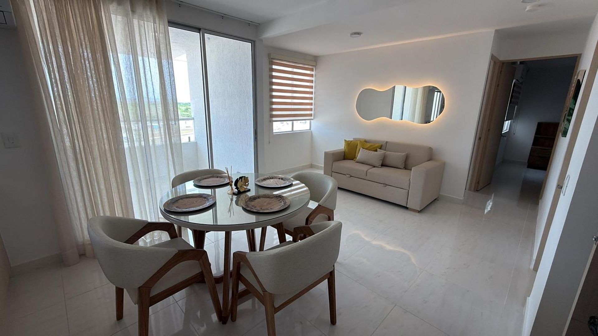 Serena Del Mar Inawa Apartamento *